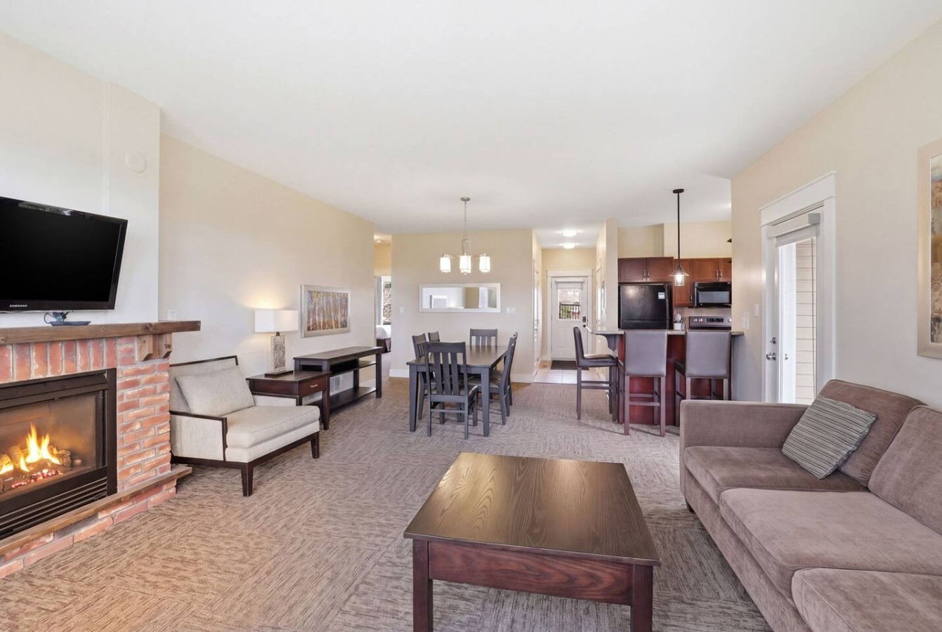 Private End-Unit: Golf Views & Steps to Village | Photo 7