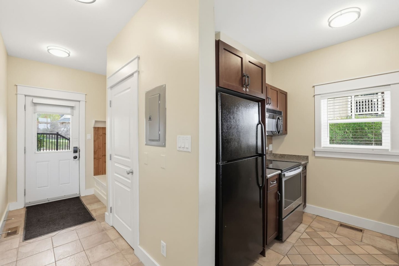 Private End-Unit: Golf Views & Steps to Village | Photo 27