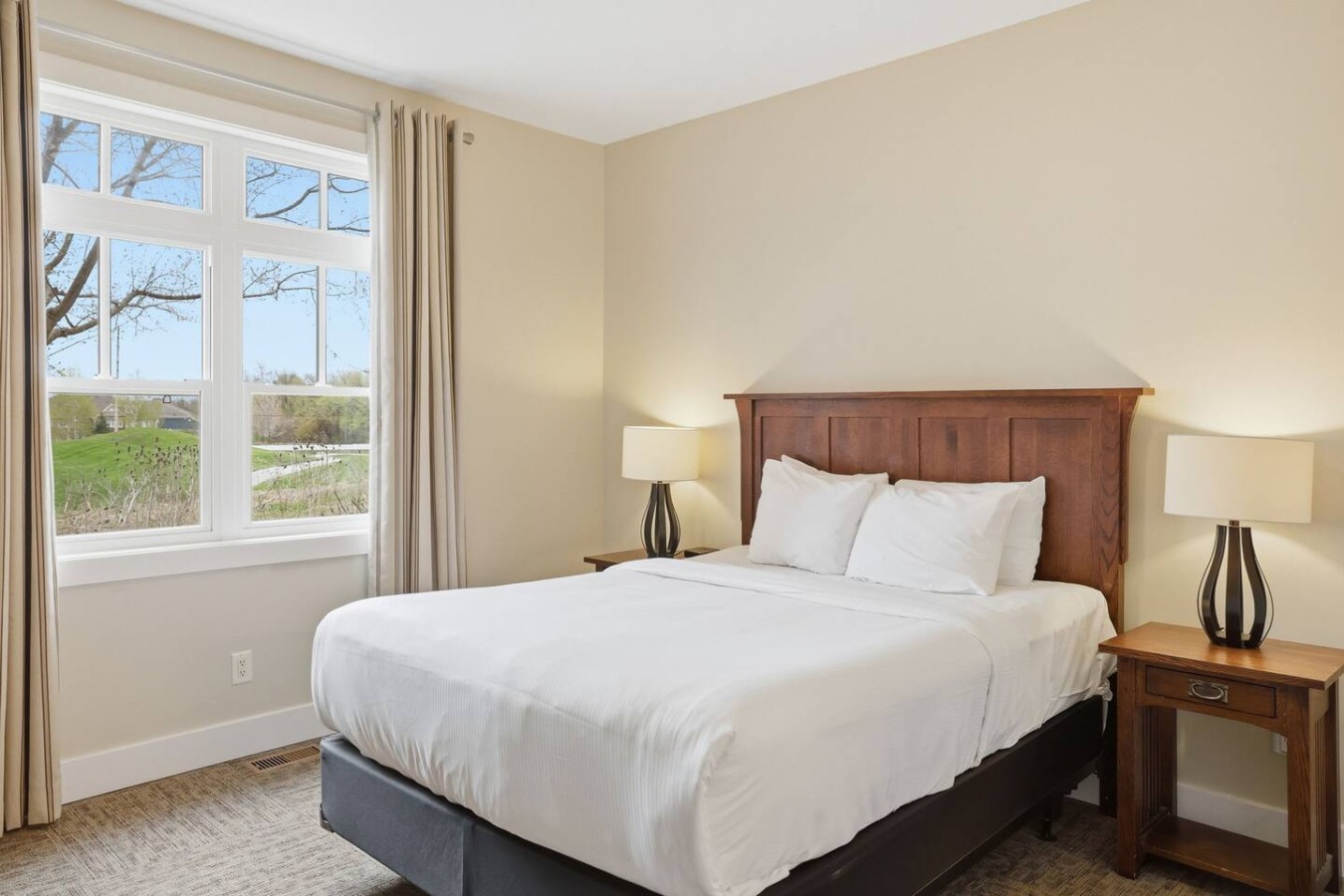 Private End-Unit: Golf Views & Steps to Village | Photo 3