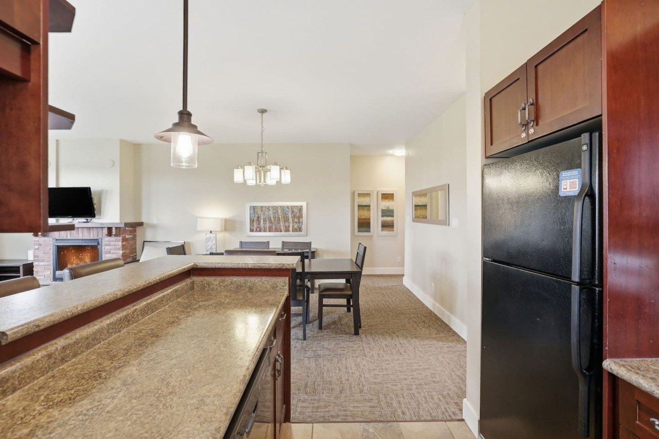 Private End-Unit: Golf Views & Steps to Village | Photo 12