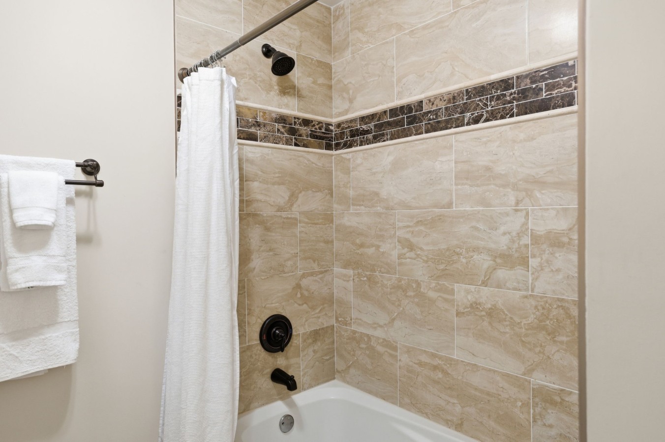 Steps to Village & Slopes | Spacious 3BDR Retreat 30