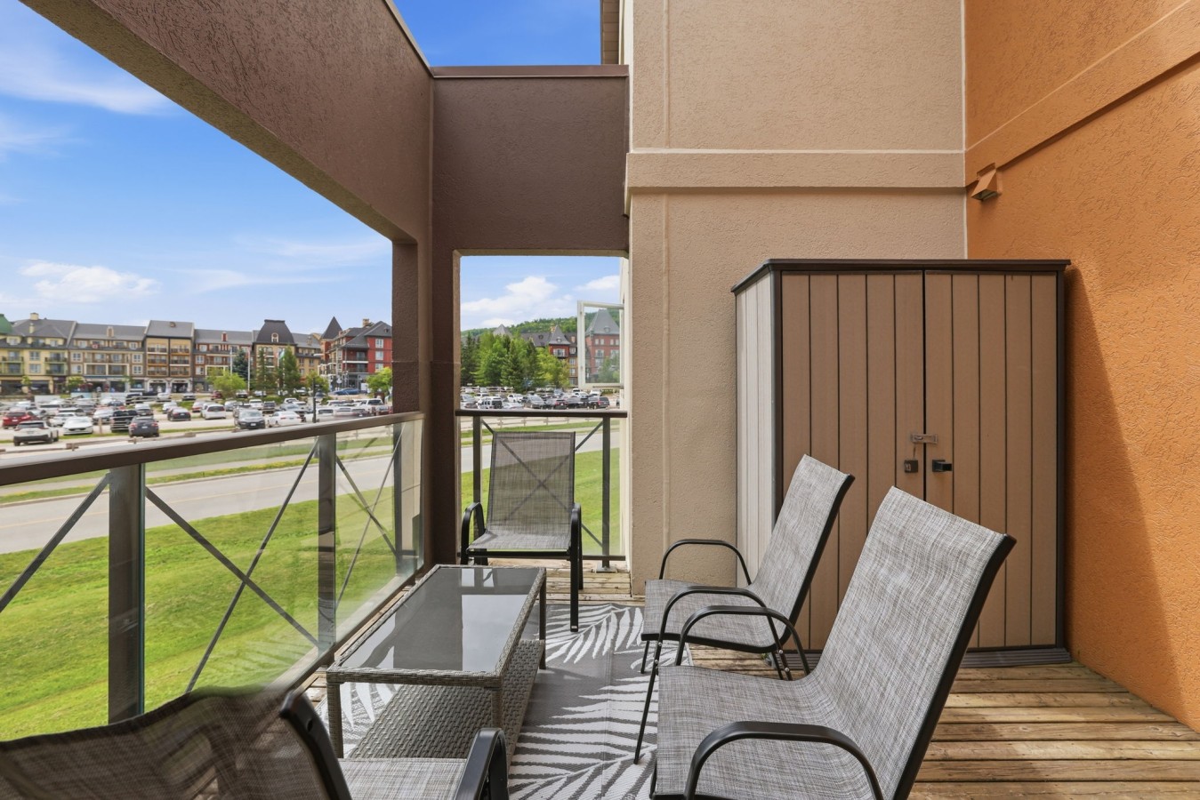 Steps to Village & Slopes | Spacious 3BDR Retreat 45