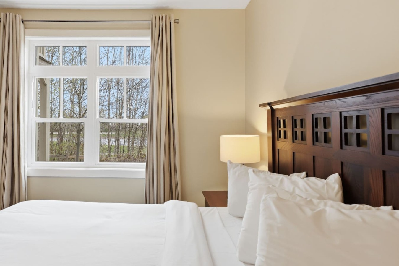 Green-Side Getaway: Steps to Blue Mountain Village | Photo 17