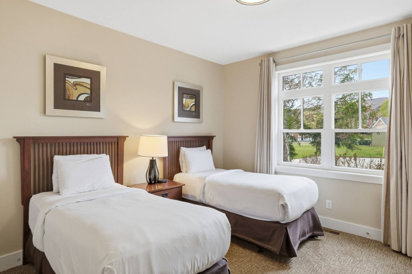 Green-Side Getaway: Steps to Blue Mountain Village | Photo 21