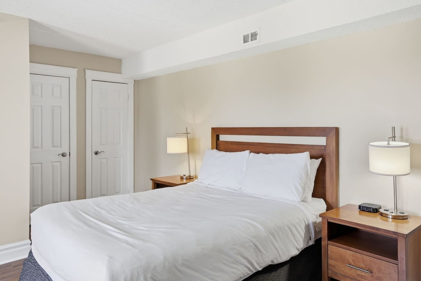 3BDR Blue Mountain Gem | Walk to Village & Ski 22