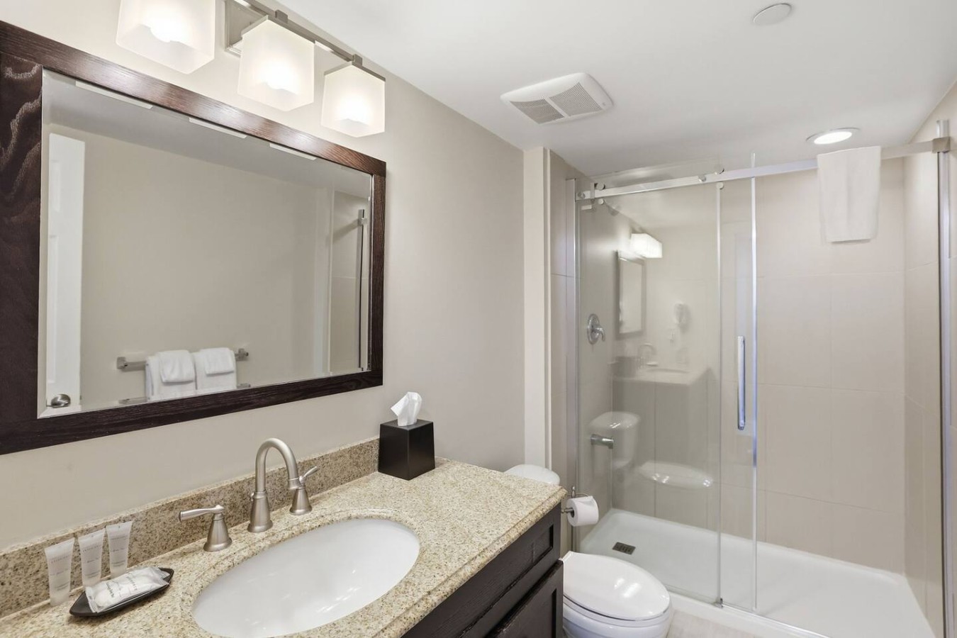 3BDR Blue Mountain Gem | Walk to Village & Ski 24
