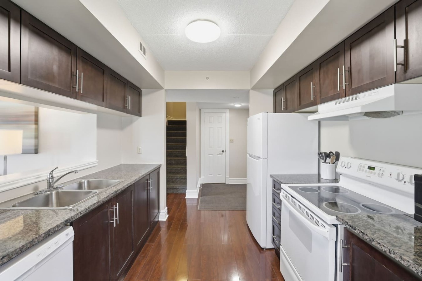 3BDR Blue Mountain Gem | Walk to Village & Ski 11