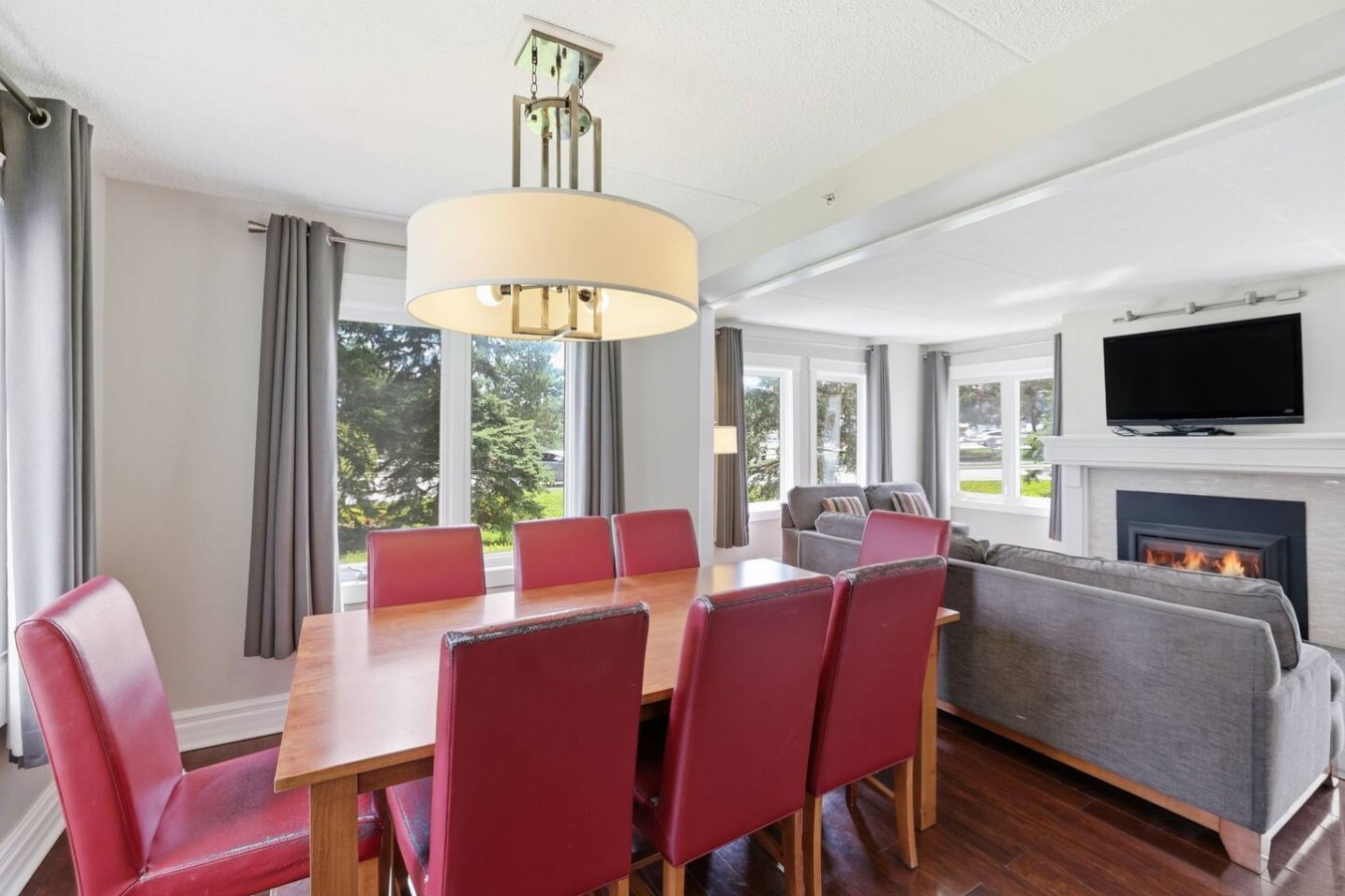3BDR Blue Mountain Gem | Walk to Village & Ski 15