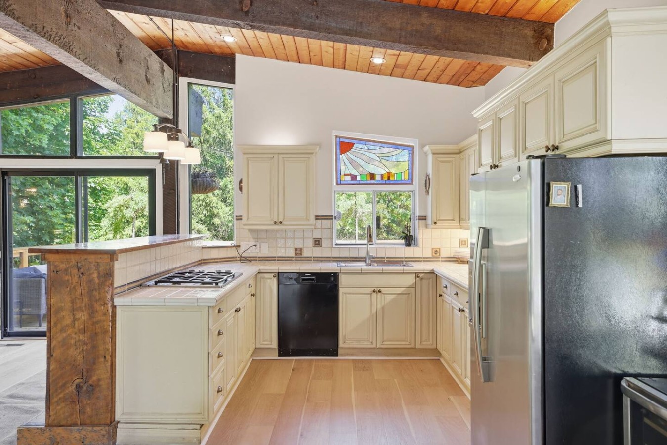 Whispering Pines Lodge | Photo 14