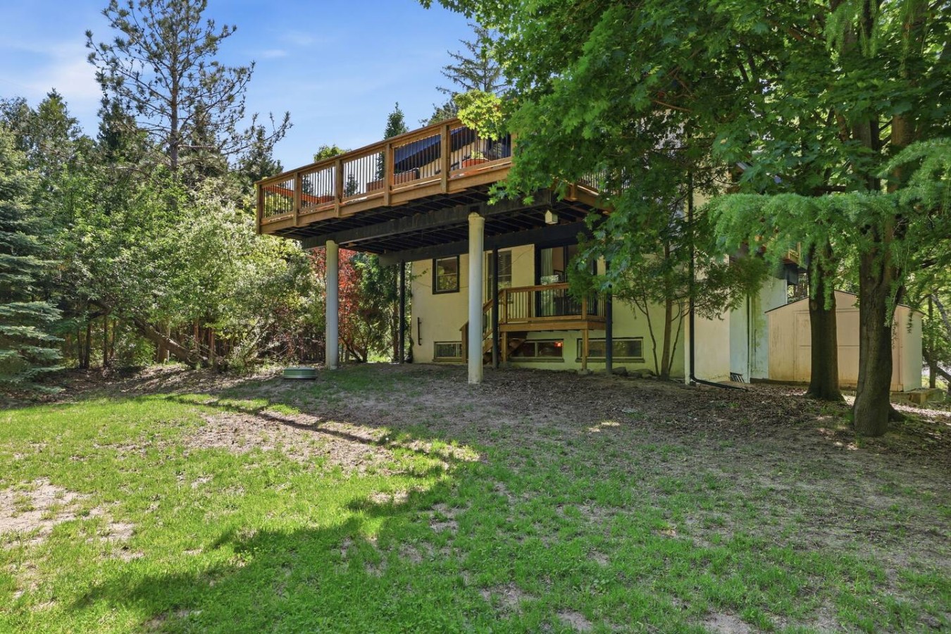 Whispering Pines Lodge | Photo 45