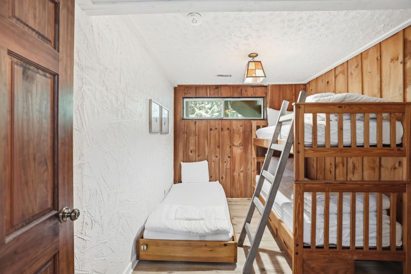 Whispering Pines Lodge | Photo 40