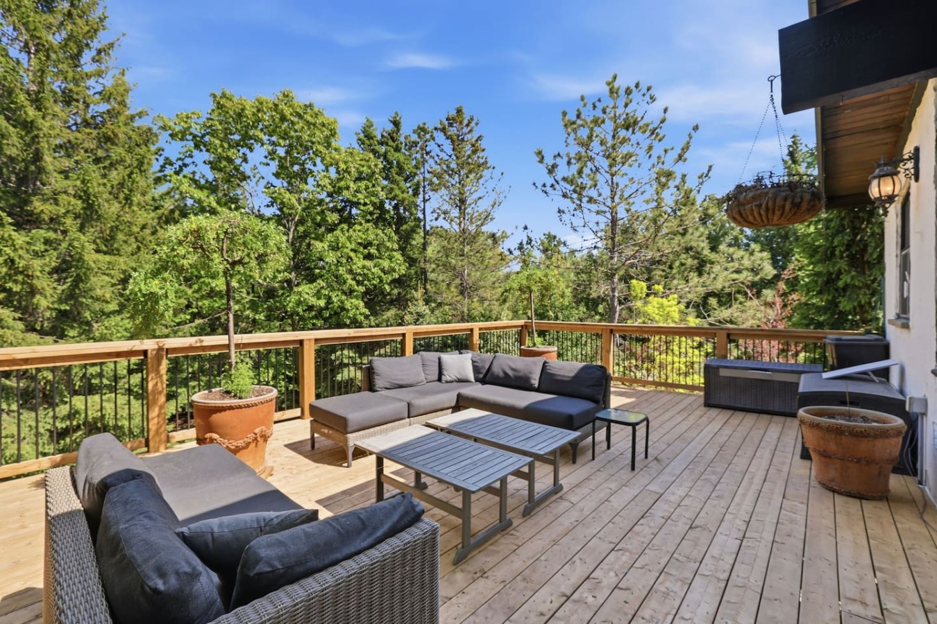 Whispering Pines Lodge