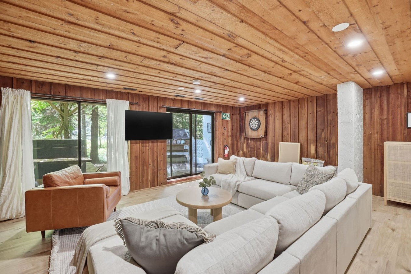 Whispering Pines Lodge | Photo 25