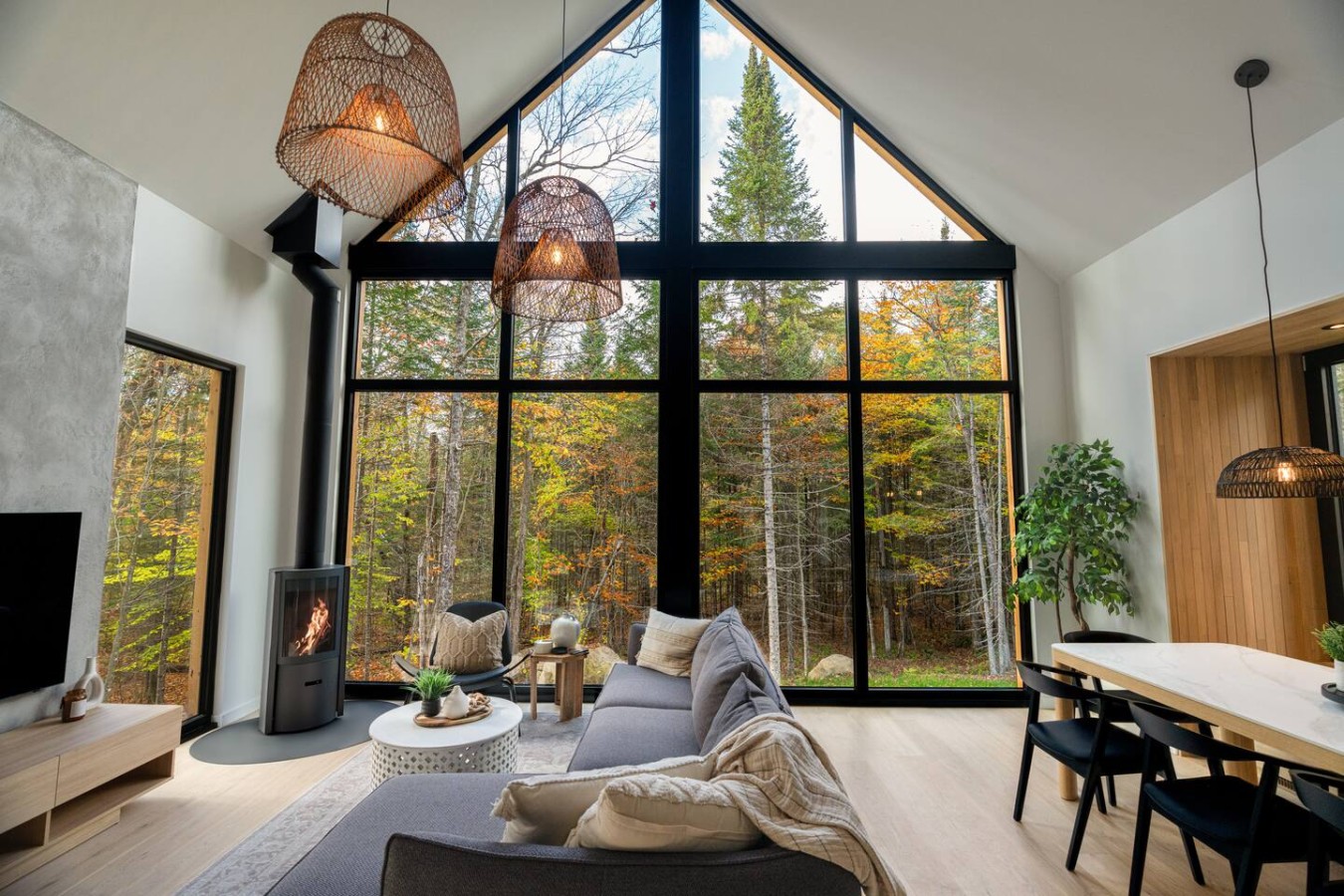 Le Naro Cabin: Forest Escape w/ Hot Tub & Fire Pit | Photo 6