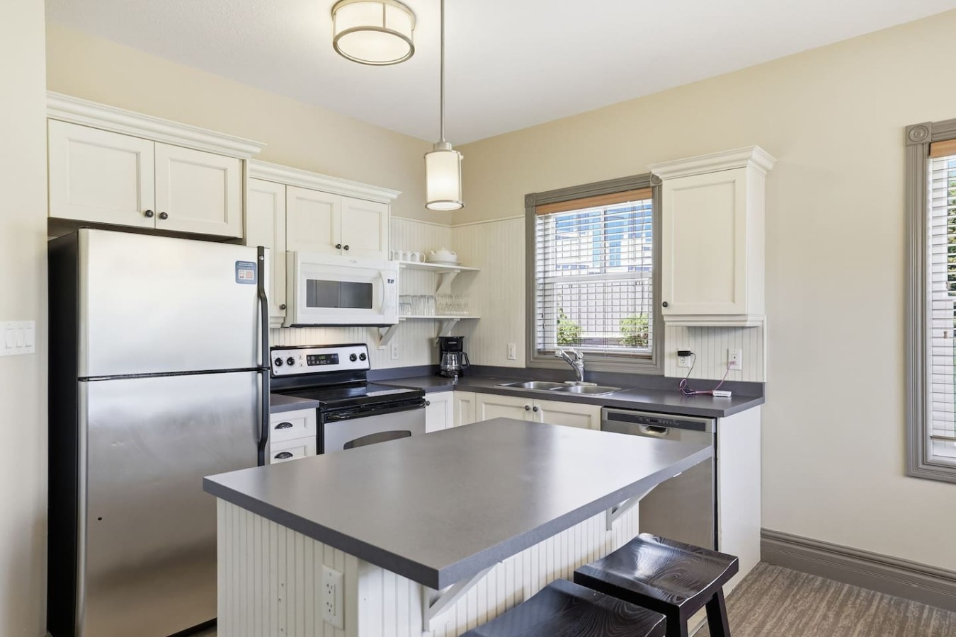 129 Snowbridge with Summer Pool | Photo 2