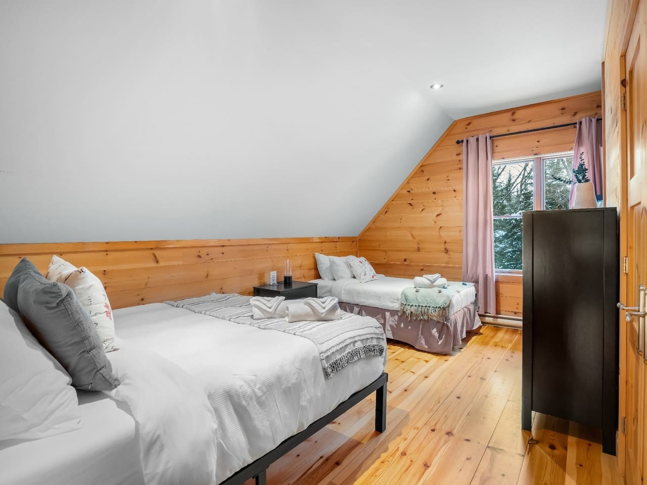 L'Orée du Bois: Forest Chalet with Hot Tub | Photo 17