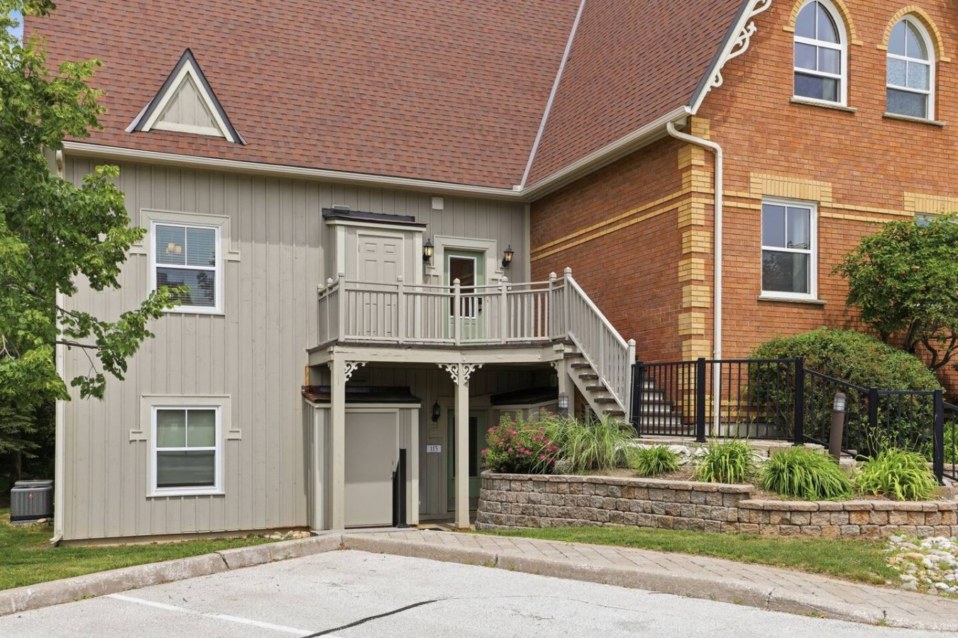 215 Snowbridge with Summer Pool | Photo 47