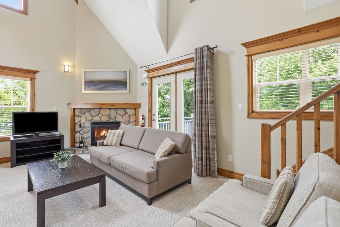 215 Snowbridge with Summer Pool | Photo 7