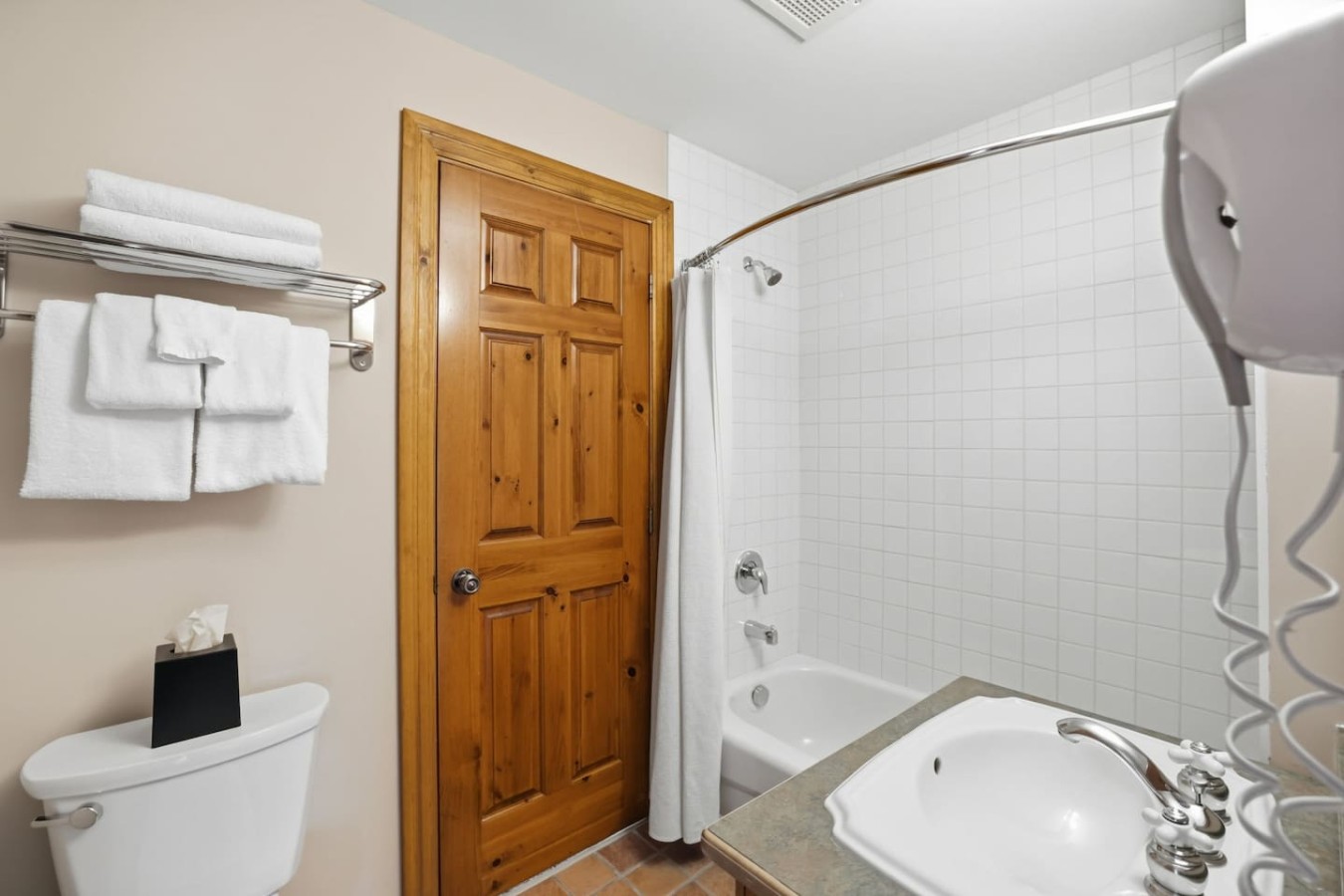 215 Snowbridge with Summer Pool | Photo 30