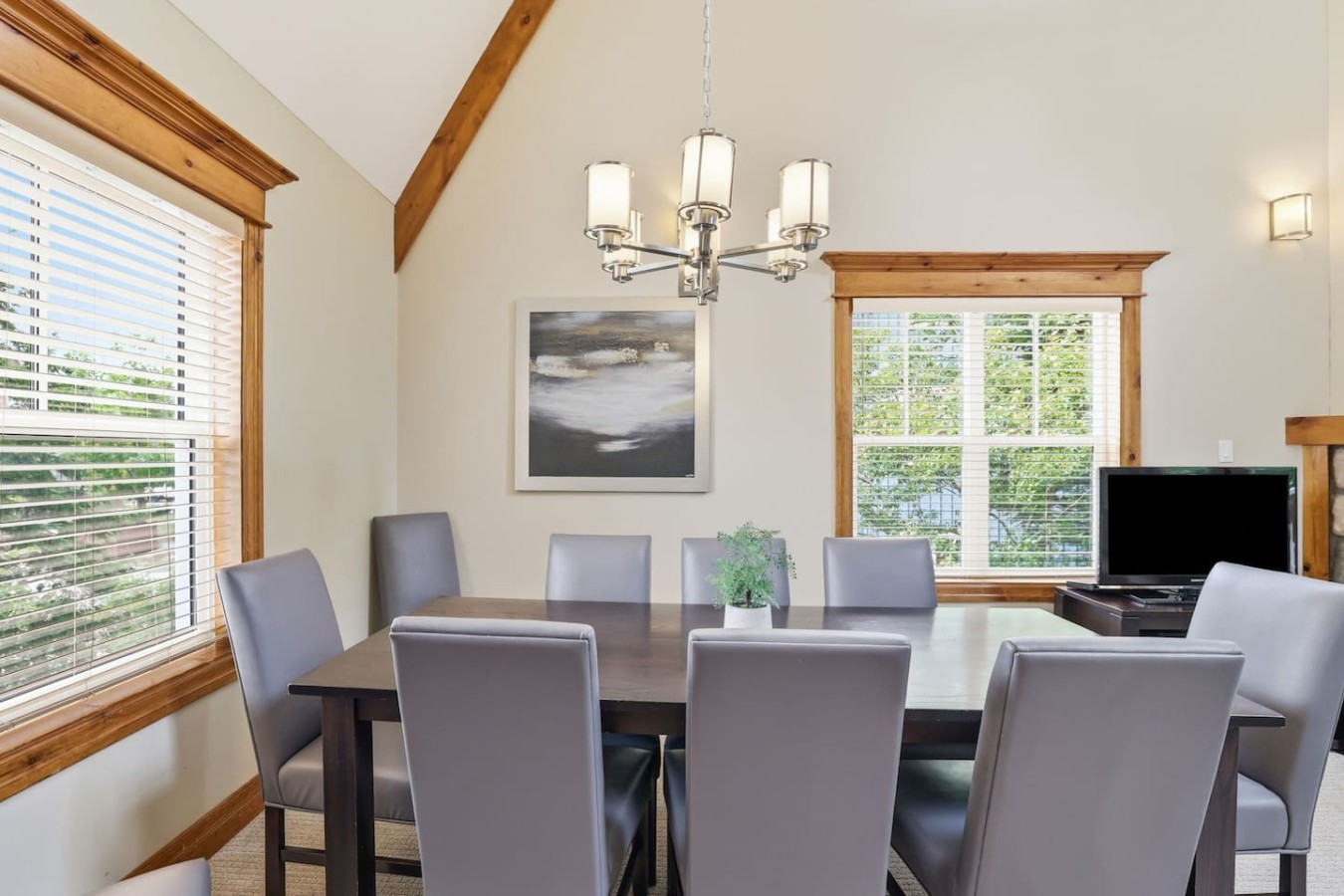 215 Snowbridge with Summer Pool | Photo 17