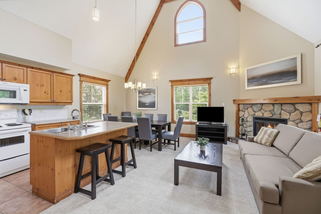 215 Snowbridge with Summer Pool | Photo 11
