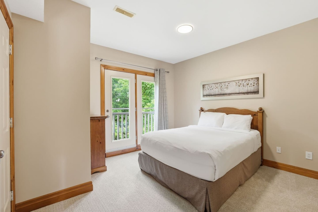 215 Snowbridge with Summer Pool | Photo 32
