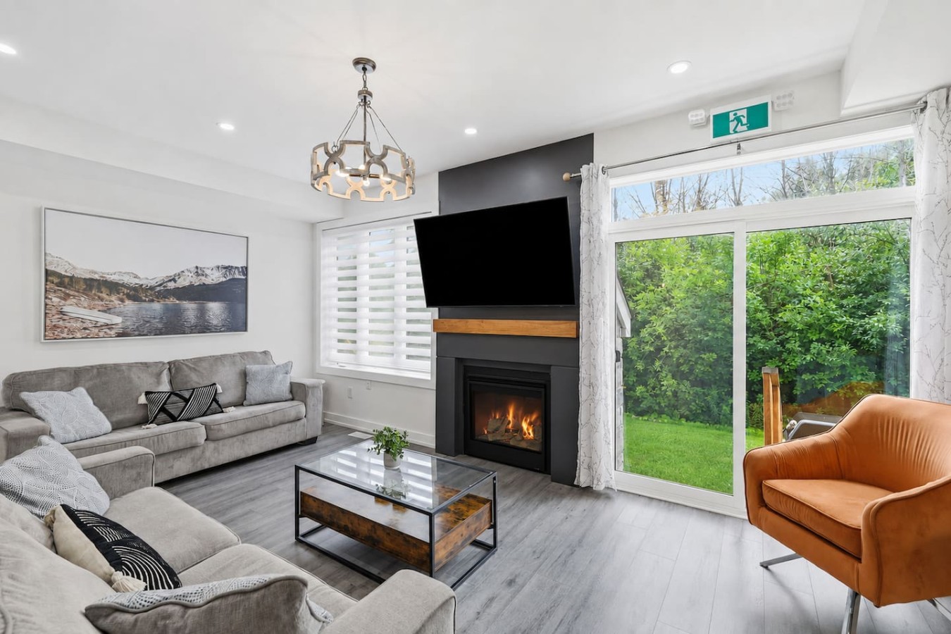 Crosswinds Basecamp: Modern Townhome Near Blue