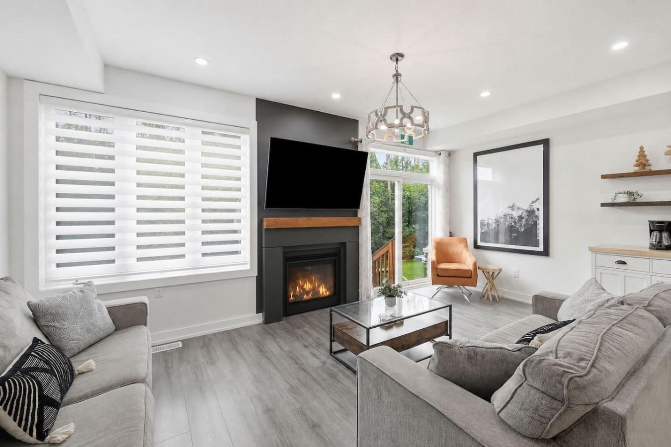 Crosswinds Basecamp: Modern Townhome Near Blue | Photo 6