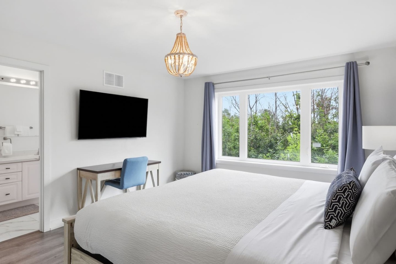 Crosswinds Basecamp: Modern Townhome Near Blue | Photo 21
