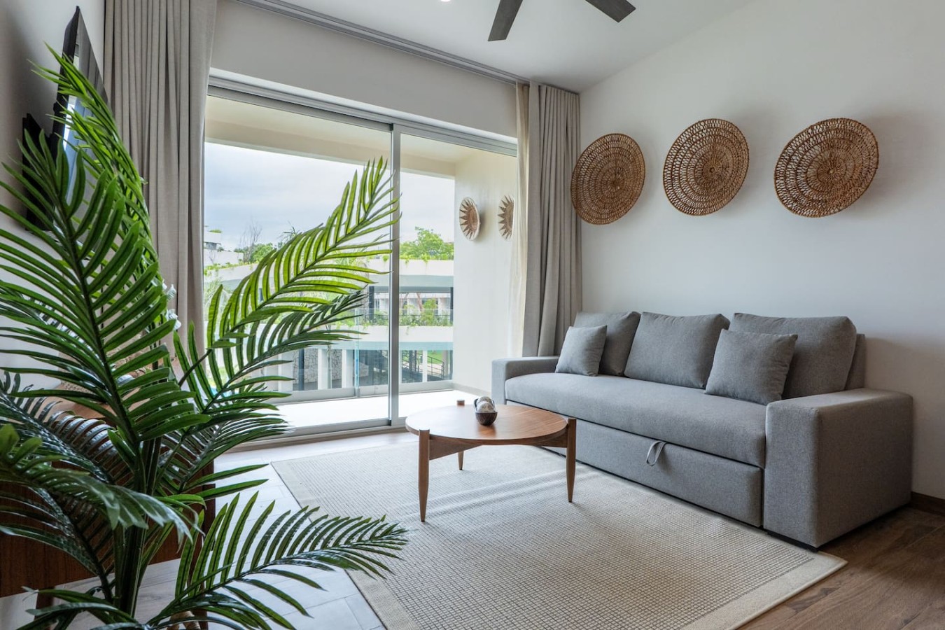The Leaf | Modern 2BR with Pool & Balcony | Photo 7