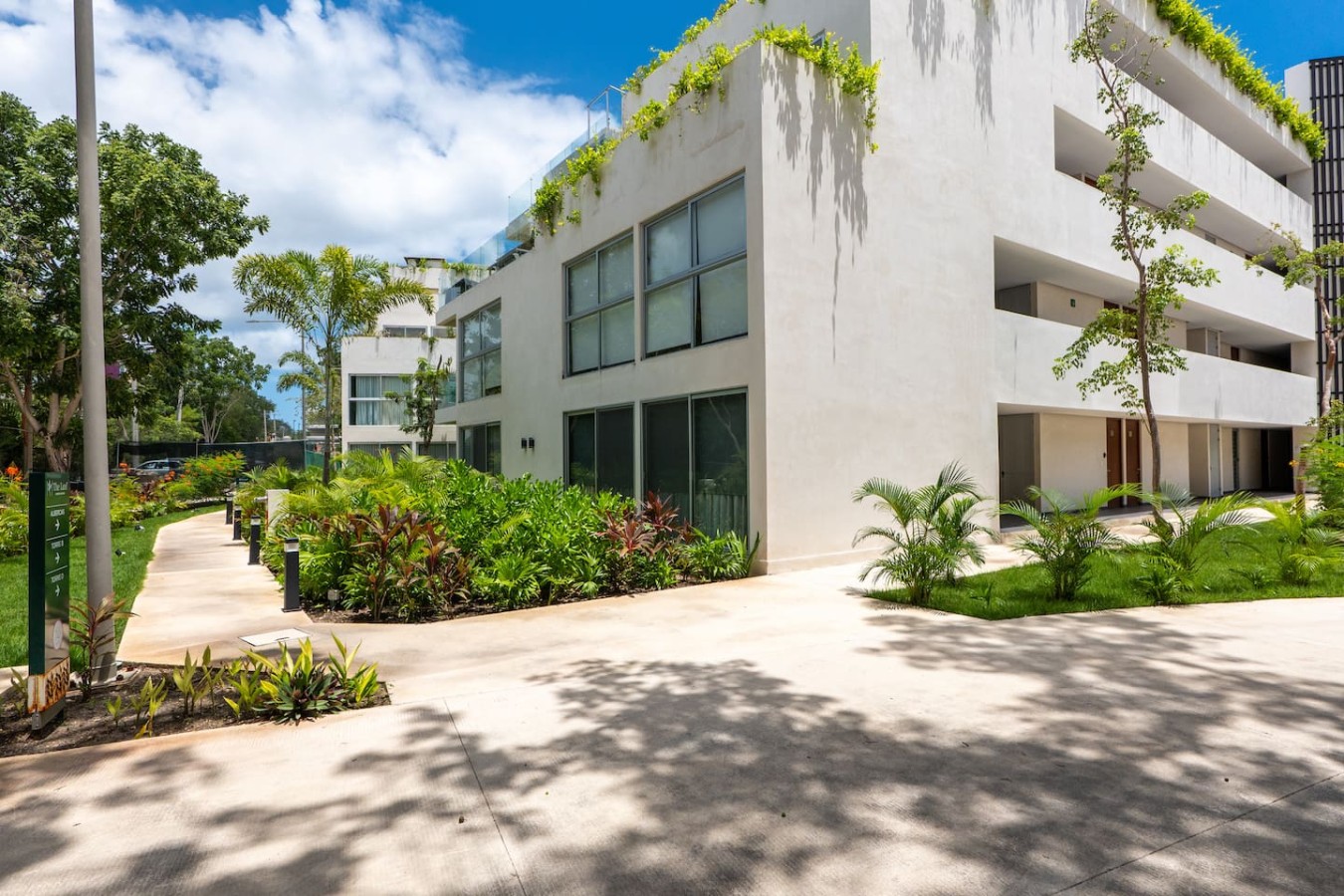 The Leaf | Modern 2BR with Pool & Balcony | Photo 42