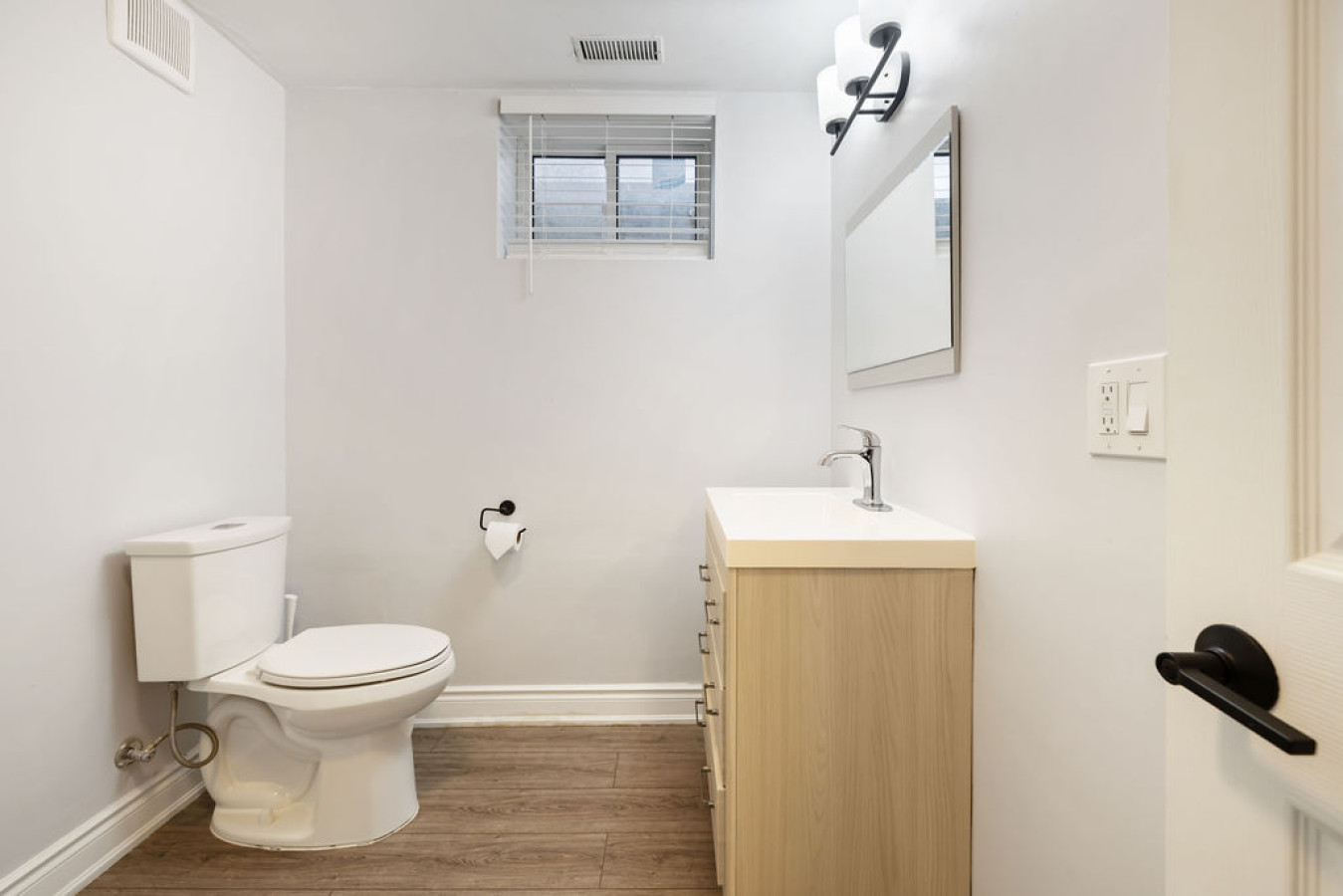 Liisa's Lodge: Private Pool + Hot Tub 25