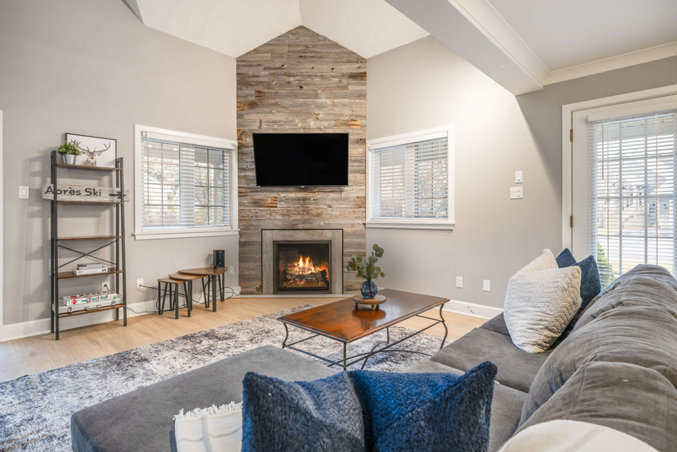 Liisa's Lodge: Private Pool + Hot Tub 6