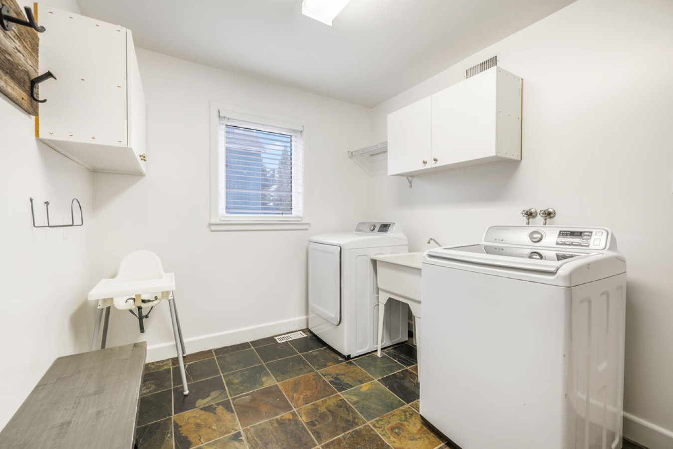 Liisa's Lodge: Private Pool + Hot Tub 29