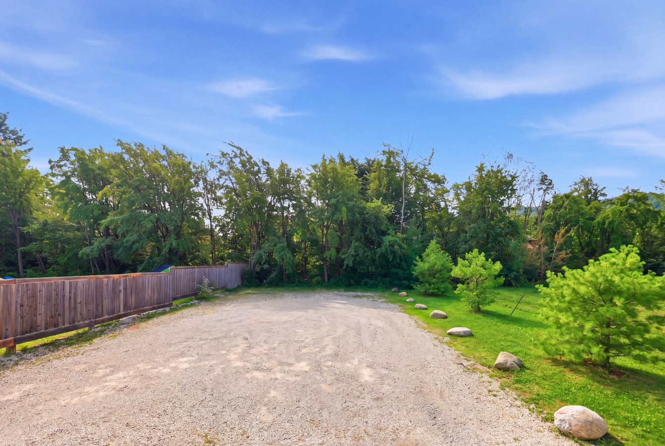 21-web-or-mls-126_Arlberg_Crescent_The_Blue_Mountains_023