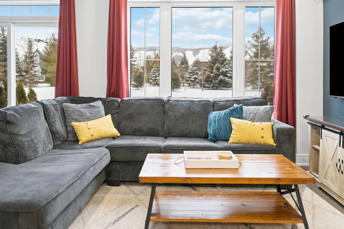 40 Snowbridge: Sauna, Games Room, Mountain View 8