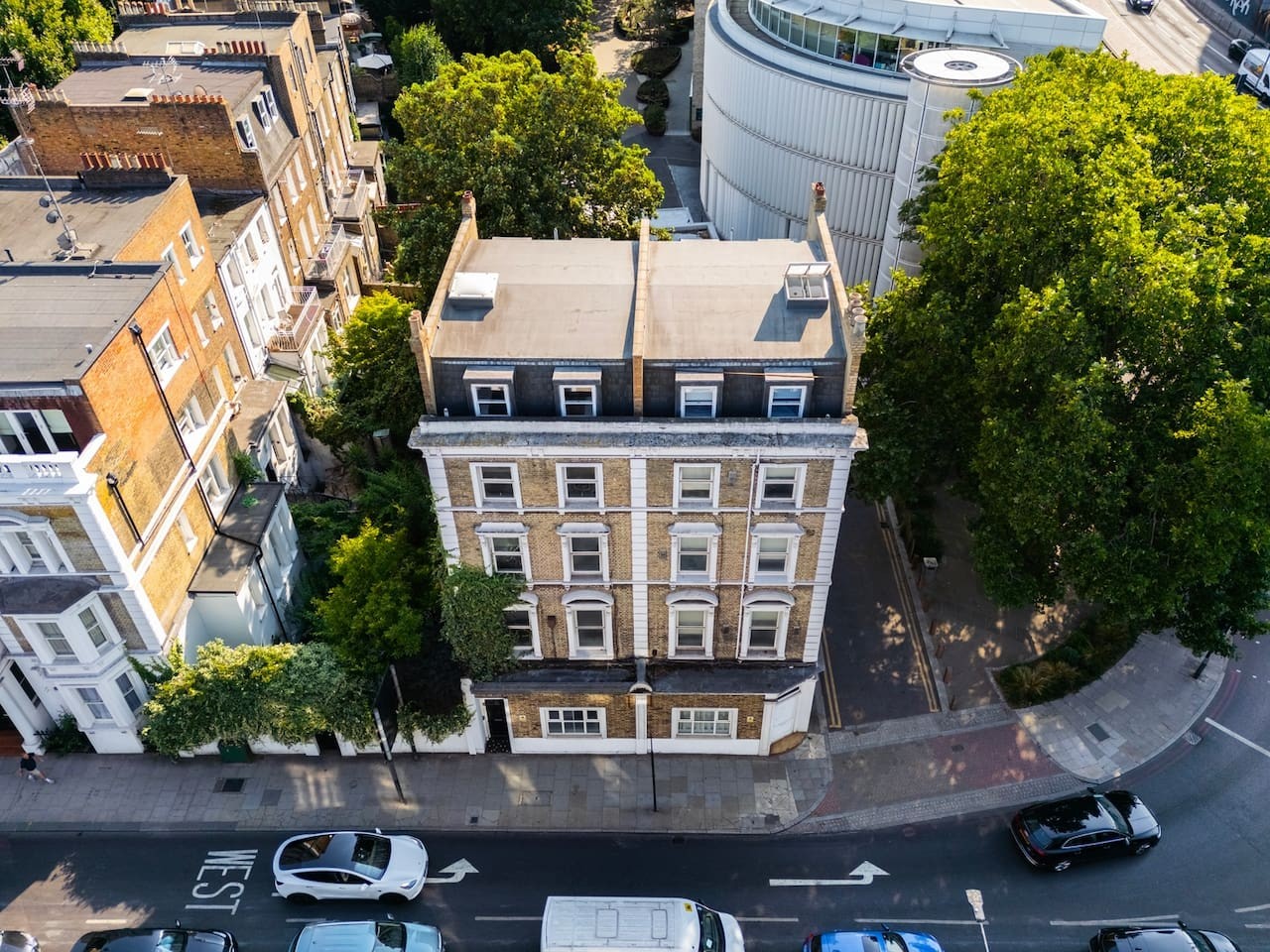 Earl's Court Residence | Elegant Studio | London