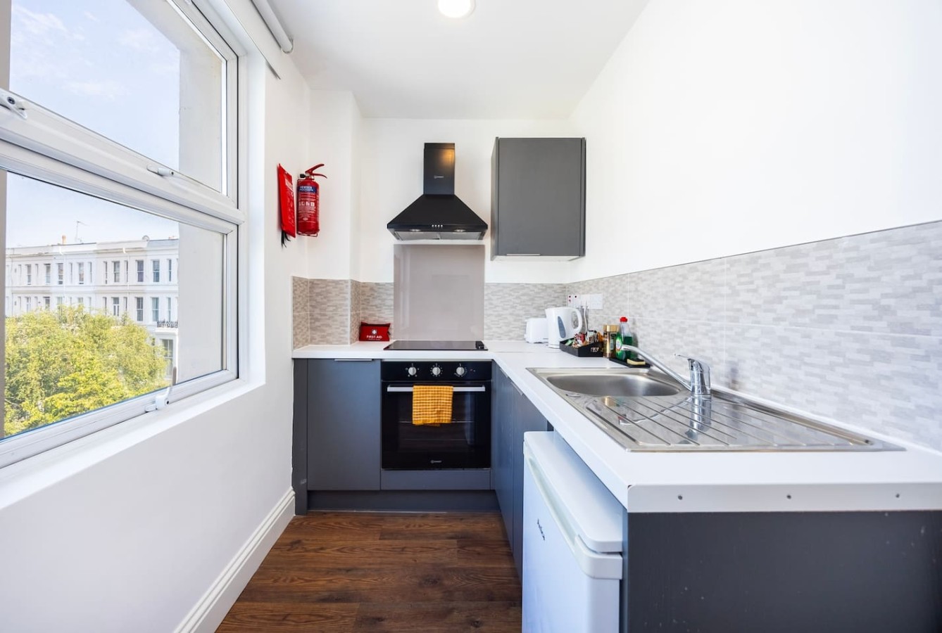 Earl's Court Residence | Stylish Studio | London