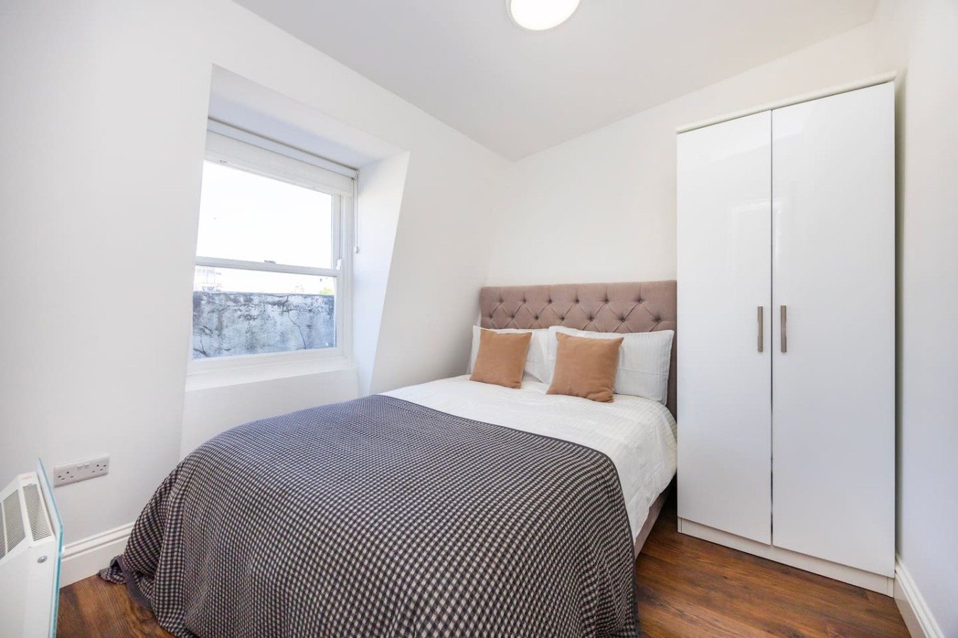 Earl's Court Residence | Stylish 2BR | London