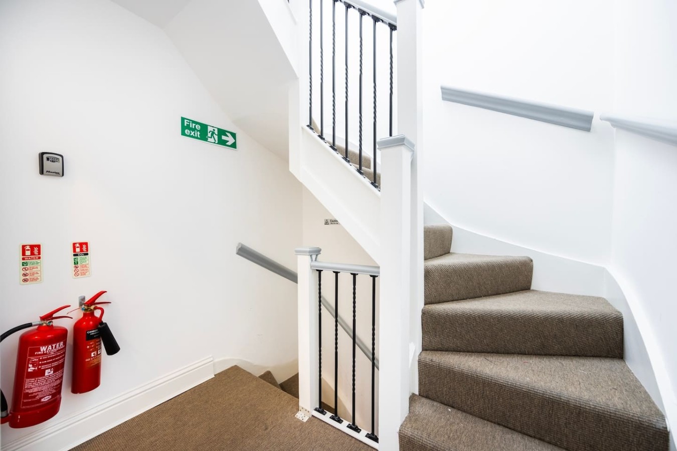 Earl's Court Residence | Stylish 2BR | London