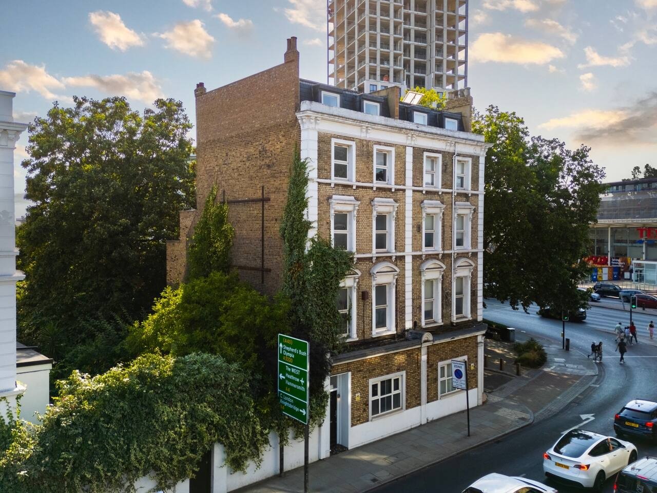 Earl's Court Residence | Elegant 1BR | London