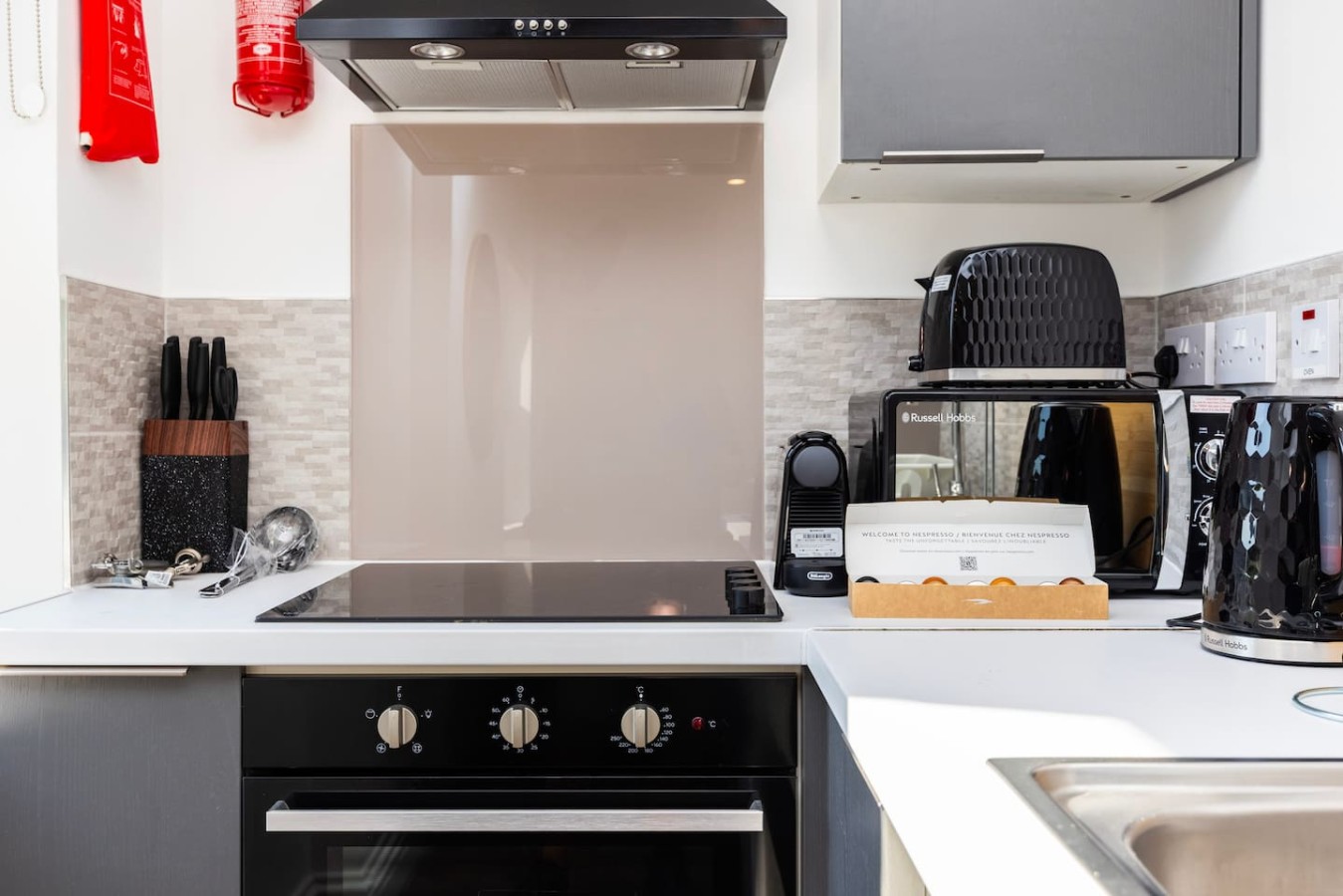 Earl's Court Residence | Elegant Studio | London