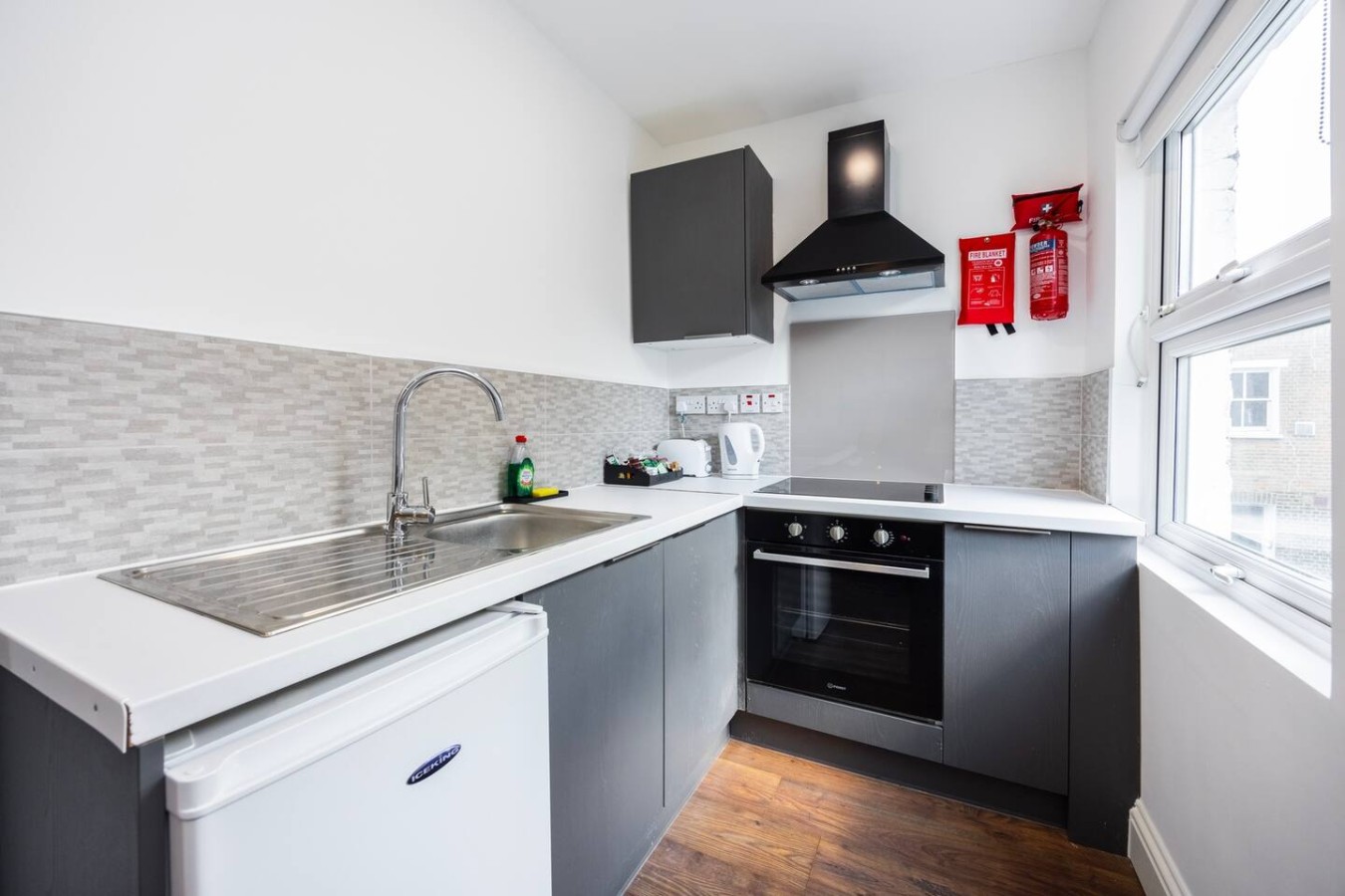 Earl's Court Residence | Stylish Studio | London