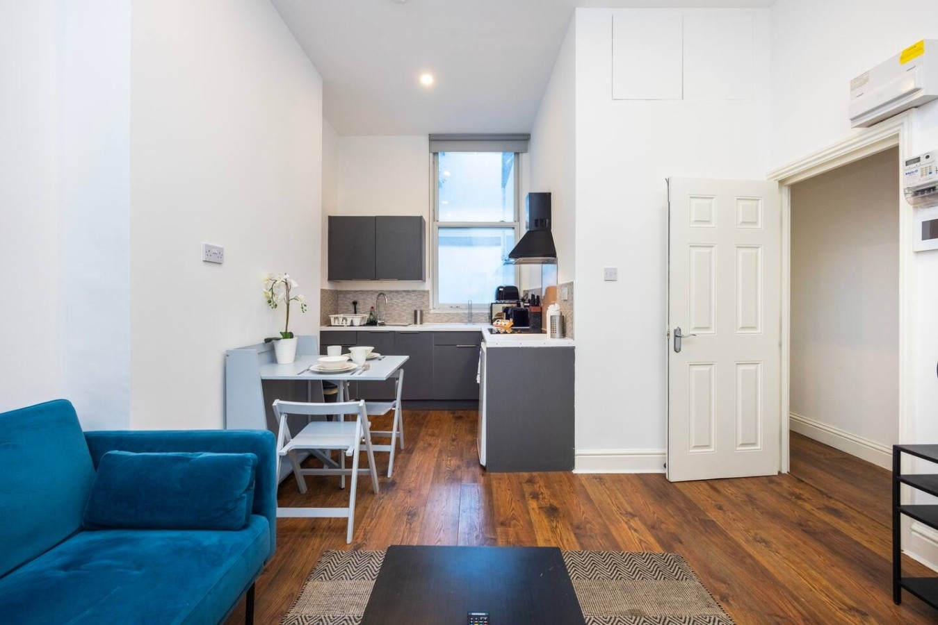 Earl's Court Residence | Elegant 1BR | London