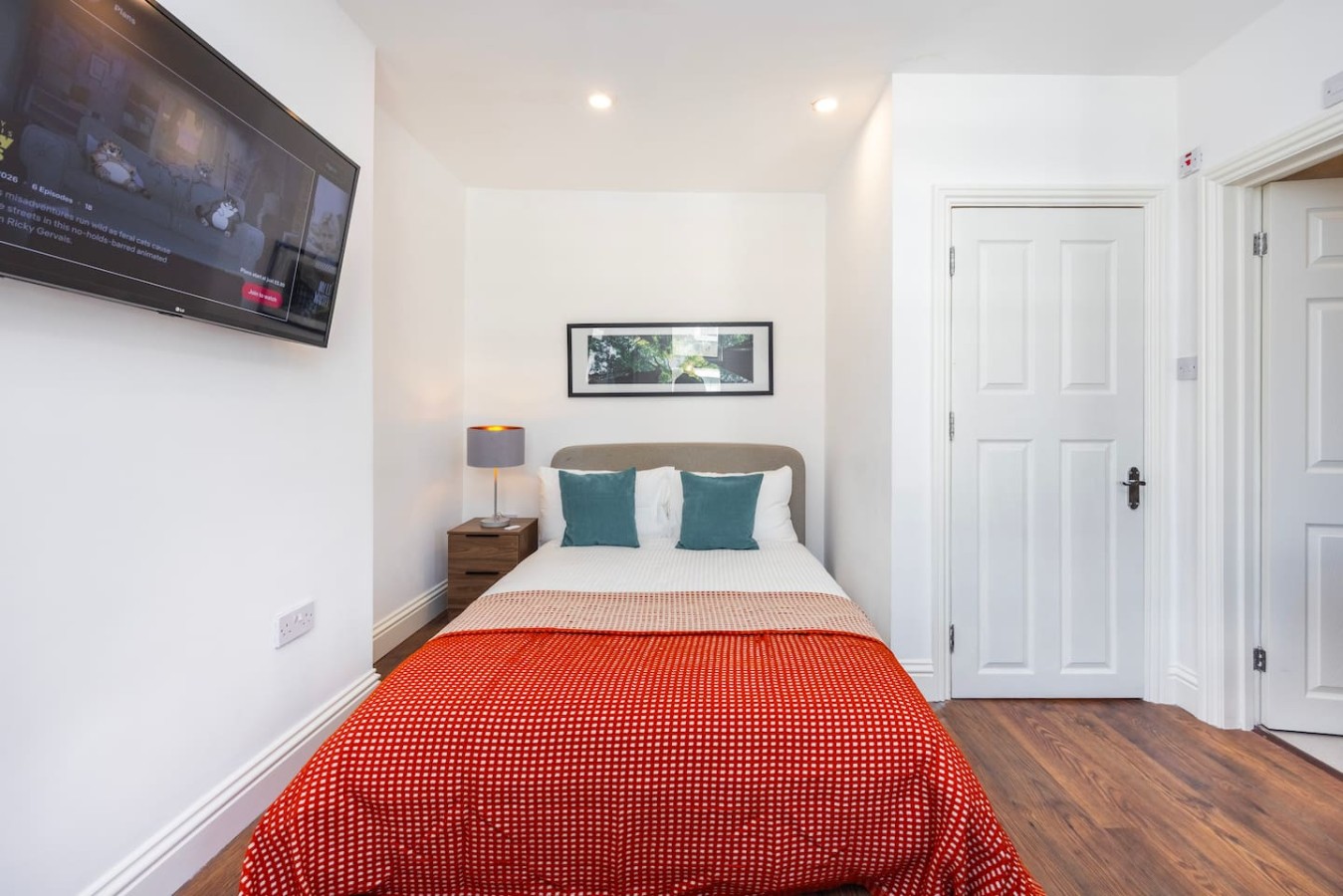 Earl's Court Residence | Elegant Studio | London