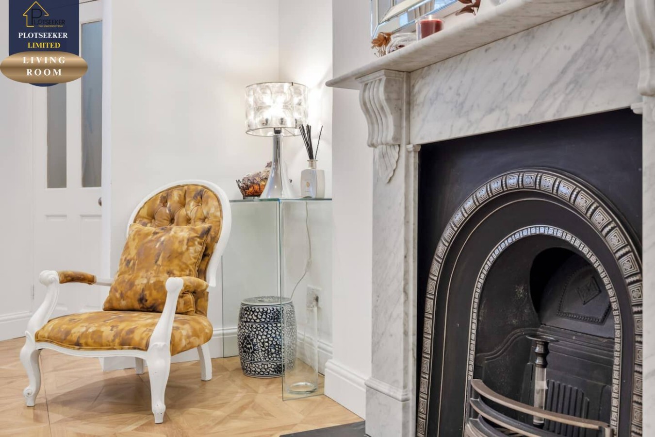 CHAIR WITH CHIMNEY