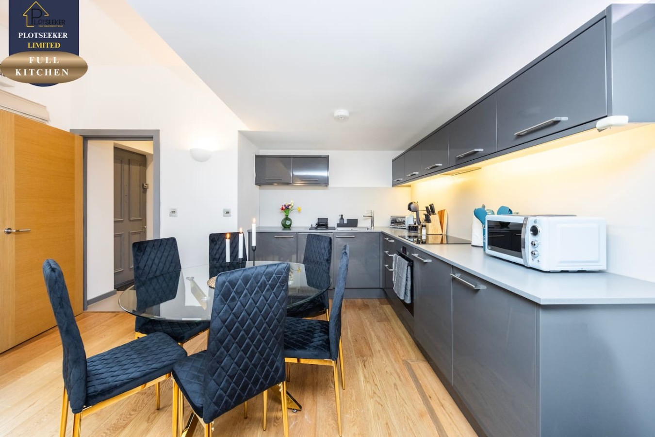 FULL KITCHEN WITH ESSENTIALS