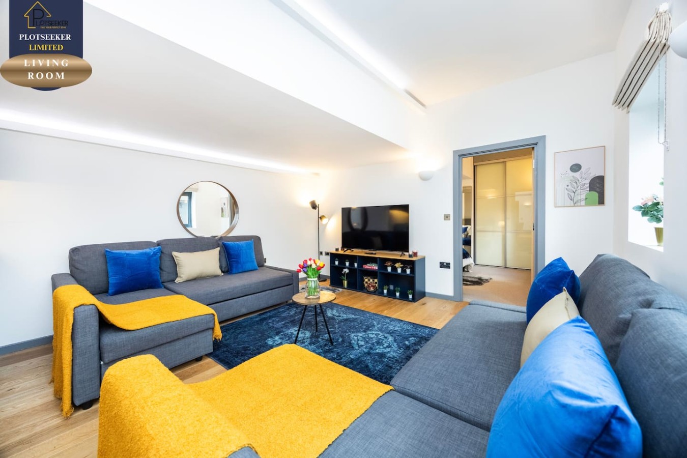 LIVING ROOM WITH DOUBLE SOFA BEDS