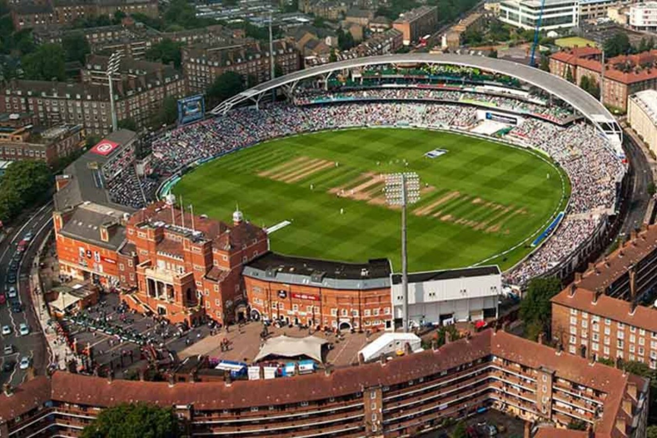 Oval Cricket Ground (0.5 miles / 10-min walk) Perfect for sports lovers! Catch a match or take a guided tour at one of England’s oldest and most iconic cricket stadiums.
