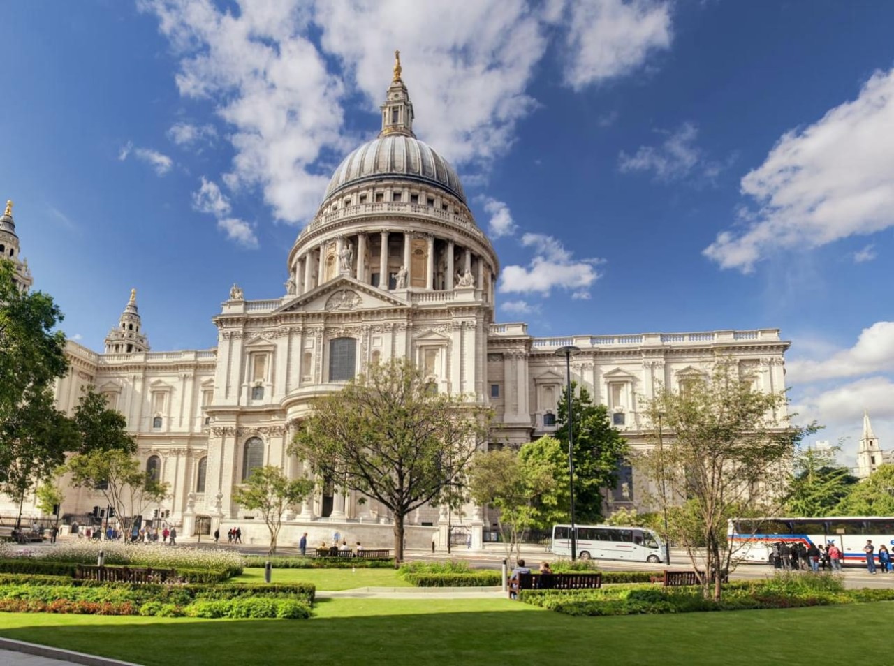 St Paul’s Cathedral - 15 minutes by walk: Iconic dome views and timeless grandeur — stand beneath Sir Christopher Wren’s masterpiece less than 20 minutes from your door.